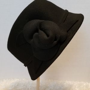 9 West  Ladies Winter hat